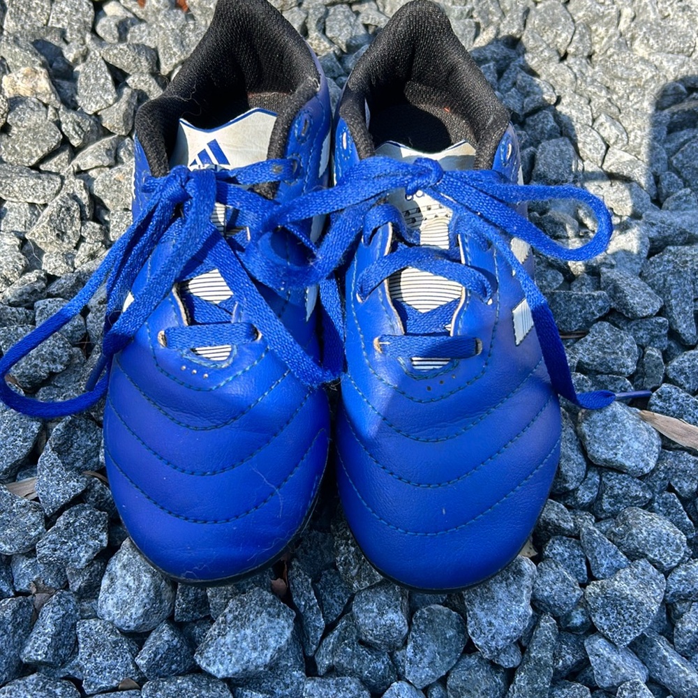Adidas soccer cleats size 13